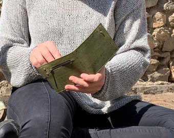Bifold men's wallet, Olive Green cork wallet, Minimalist wallet, Monogrammed Personalised gift, Gift for Dad