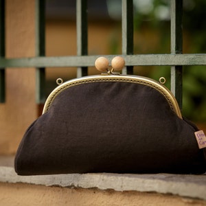 Cartera de mano de lino negra, Bolso de noche para mujer, Bolso de mano negro, Regalo único para ella imagen 5