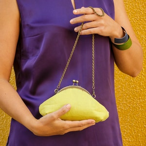 Small Linen Kiss lock Purse, Lime Linen Wallet, Metal Frame Clutch Purse, Gift For Sister image 2