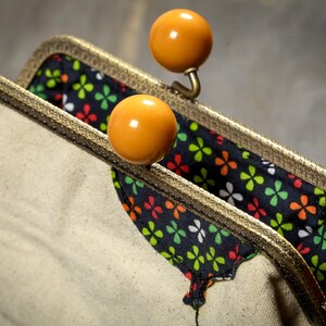 Cartera de lona de algodón color crema, monedero con cierre de beso y globo sin bordado, regalo para hermana imagen 6