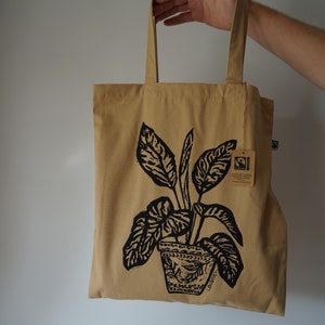 Eco friendly GOTS Organic and FairTrade House Plant tote bag.