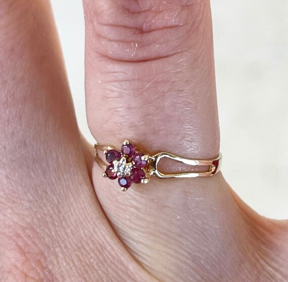 Solid 10k Yellow Gold Natural Ruby & Diamond Flow… - image 3