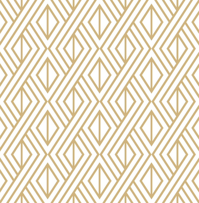 K&ouml;nnte beinhalten: Geometrisches Muster mit einem sich wiederholenden Design aus goldfarbenen Linien auf wei&szlig;em Hintergrund. Das Muster besteht aus Diamanten und rechteckigen Formen und erzeugt ein symmetrisches Design. Geeignet f&uuml;r verschiedene Anwendungen.