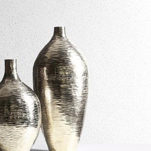 Wallpaper | White Wallpaper | Sparkle Wallpaper | Dot Wallpaper | Metallic Wallpaper | Glitter Wallpaper | Wall Decor | Wall Art | Decor