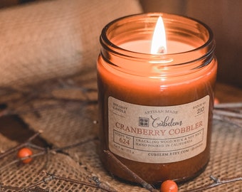 Cranberry Cobbler Wood Wick Scented Soy Candle / Spiced Apples, Orange, Cinnamon, Clove