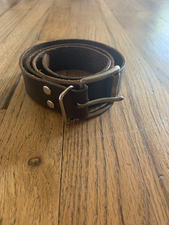 Handcrafted leather belt. Made to order so Ill need a size. | Etsy