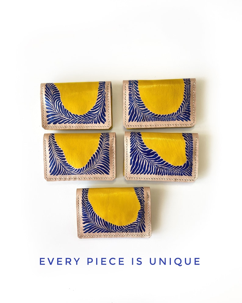 Cartera de cuero amarillo para tarjetas, tarjetero fino de cuero auténtico hecho a mano para mujer, cartera pequeña para tarjetas de crédito, regalo de primavera amarillo. imagen 9