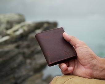 Simaru Levi kompakter Geldbeutel Geldtasche Geldbörse Made in EU   Hellbraun aus  pflanzlich gegerbtem Leder aus der EU
