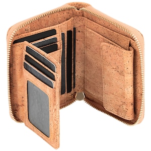 Small ladies cork wallet with zipper Beige
