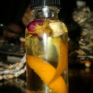 Love Drawing Perfume Oil - Attract Love That&#39;s Right For You - From All Areas Of Love