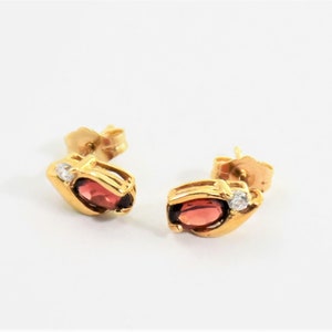 Vintage 10KT Gold, Garnet & Diamond Stud Pierced Earrings