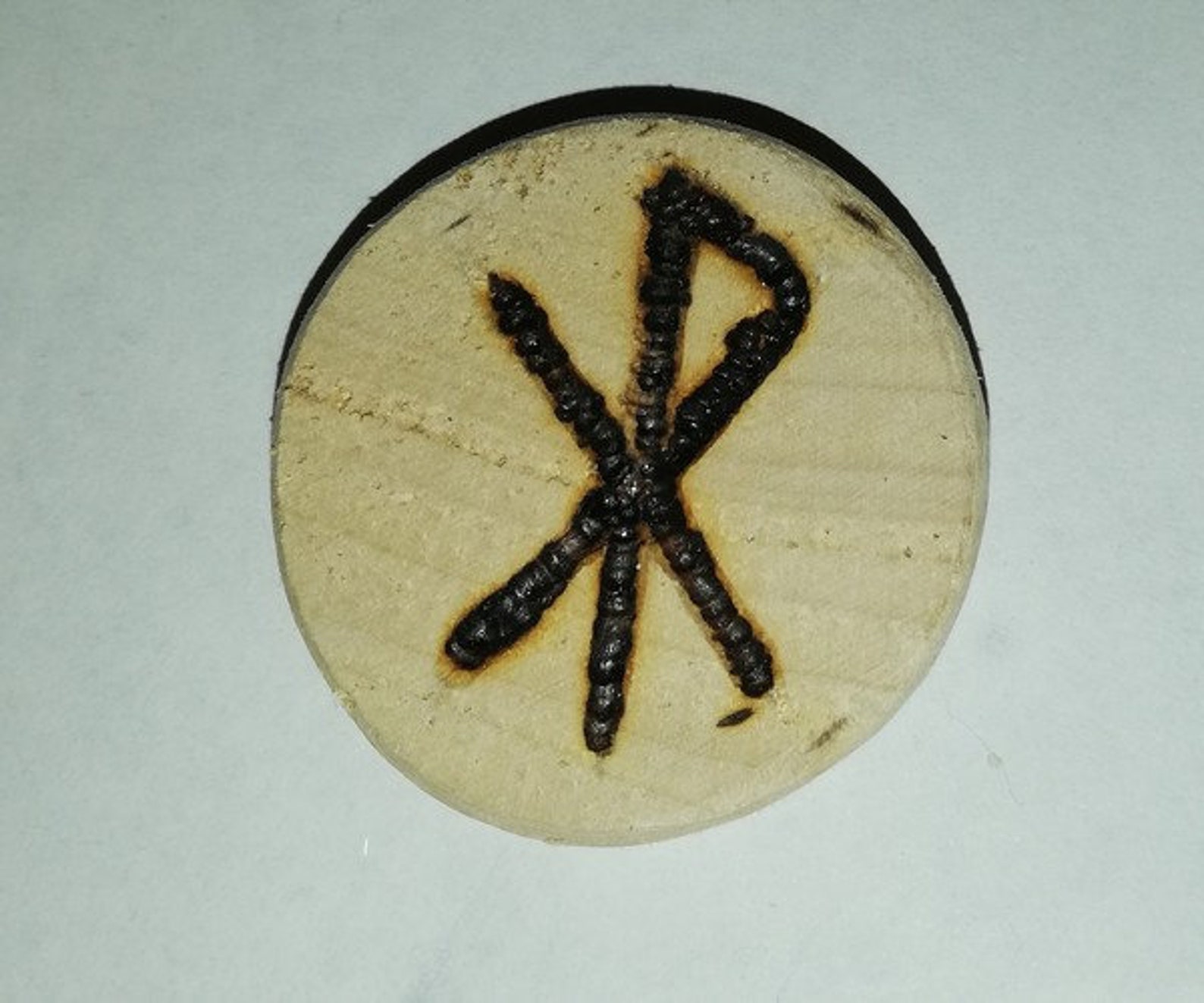 Pendentif avec symbole viking de l
