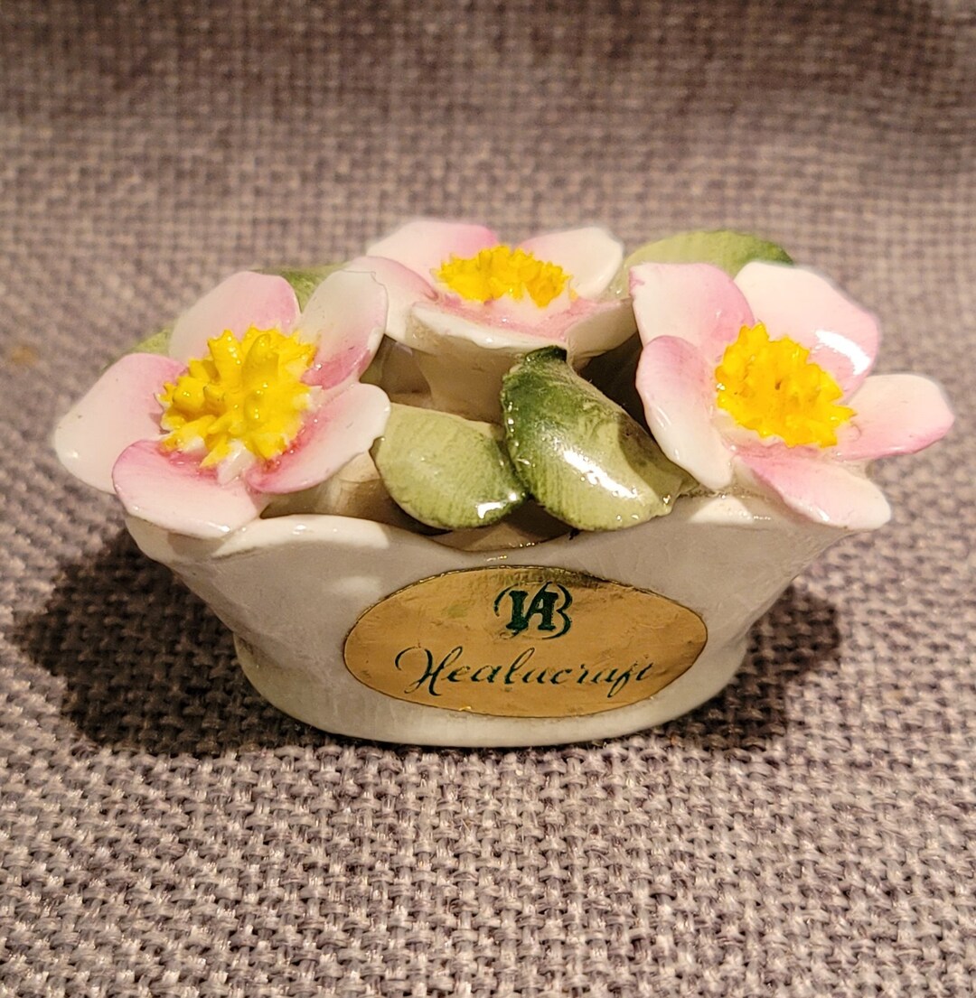 油彩『Flower fortune-telling』 Healacraft Bone China July Flower Birthday Blooms