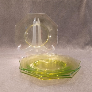 Uranium, Vaseline Octagon Plates - Set of 4 - 9 &quot; diameter
