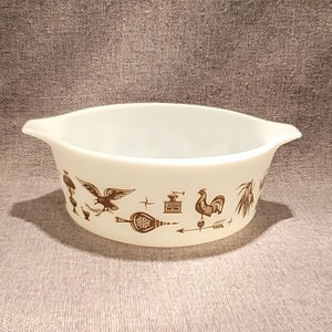 Pyrex Early American Small Casserol 6&quot; # 472, 1 1/2 Pint