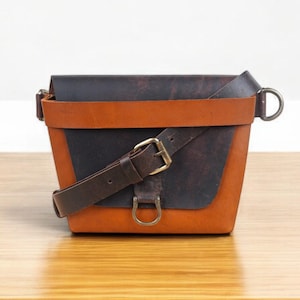 Leather Fanny Pack Crossbody Bags for Women Trendy Sling Bag Travel Backpack Leather Bumbag Vacation Essentials  Cub bag waist bag belly bag
