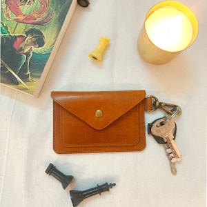 Personalisierte minimalistische Lederkarte Brieftasche, Brieftasche Schlüsselanhänger, Leder Geldbörse, schlanke Brieftasche, personalisiertes Vatertagsgeschenk