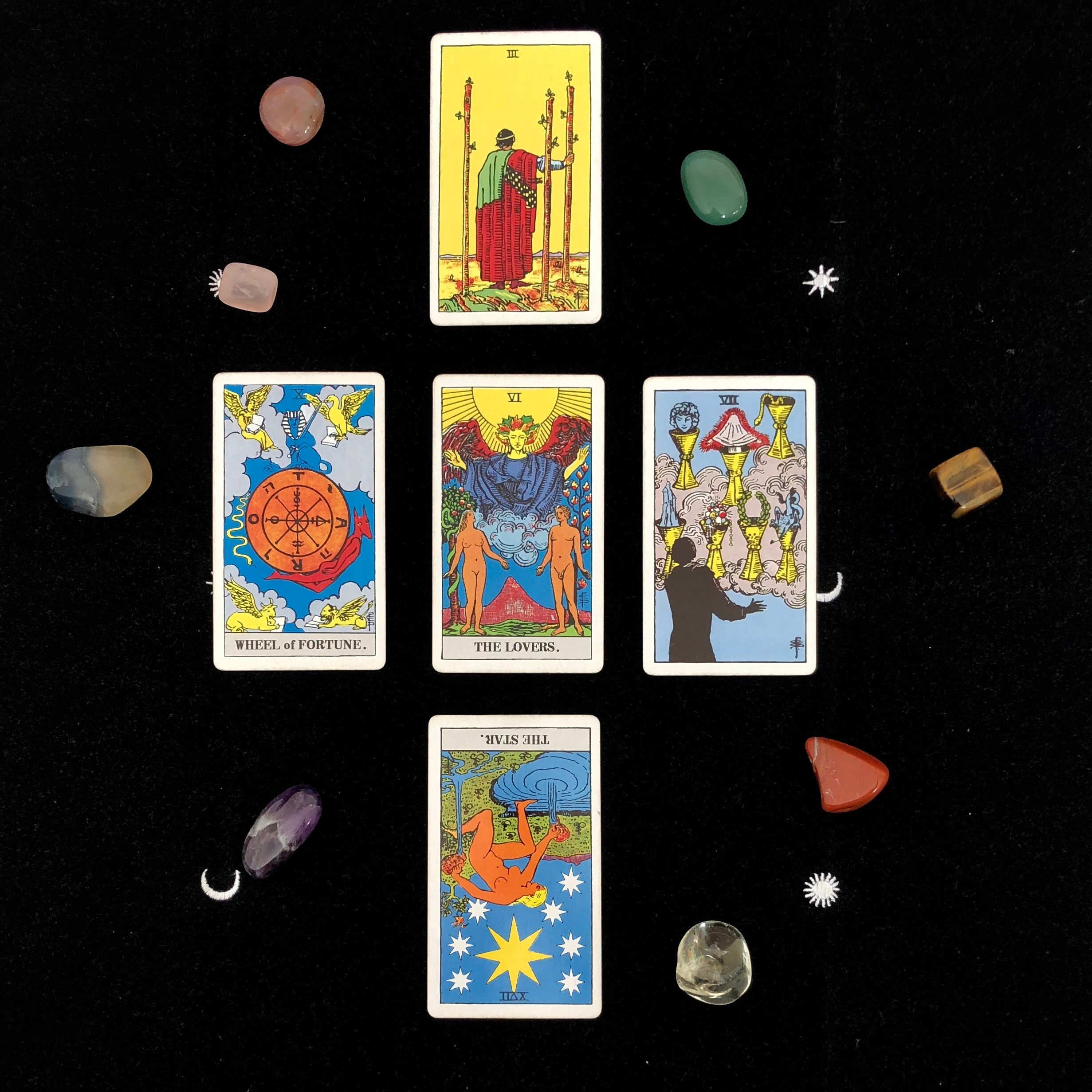 How Does She/He Feel About You? - Psychic Love Feelings Tarot Reading