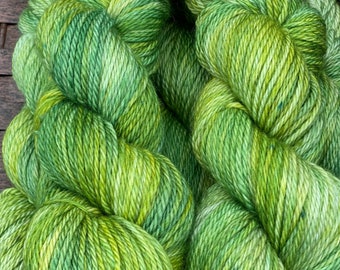 ARAN . Superwash. Blue Faced Leicester knitting yarn . Hand dyed - Meadow fresh