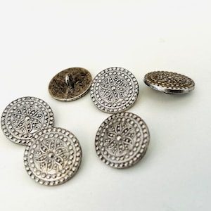 Pack of 8 20mm silver coloured metal shank buttons. Sewing coats jackets knitting R33 image 2