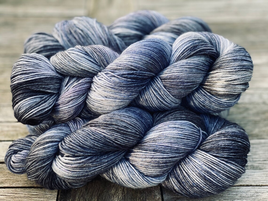 4 ply fingering yarn 75/25 Merino/Nylon blend. 100g 400 Etsy