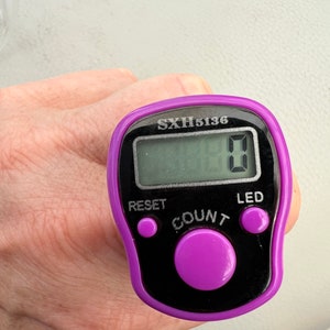 Row counter. Finger counter for rows in knitting crochet and other crafts. Assorted colours