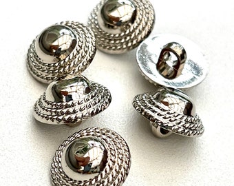 Pack of 6 18mm (approx) silver shank plastic buttons. Vintage retro style. R46