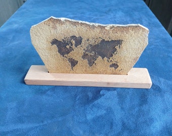 Stone plate with engraved world map, beech wood base - table decoration - unique piece