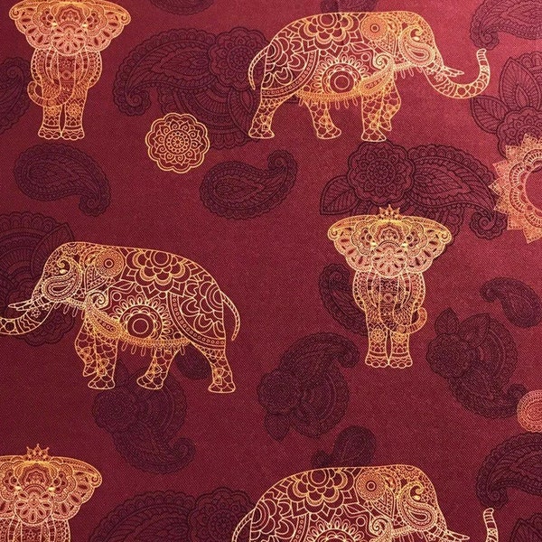 Imprimé éléphant indien, tissu à motif cachemire rouge bordeaux, tissu éléphant d'Asie, rembourrage éléphant d'Asie par mètre