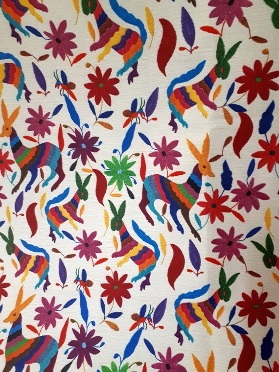 Tela mexicana otomí Tela estampada de colores flor hoja y venado conejo,  color morado amarillo rojo azul naranja, telas vintage para tapizar -   México