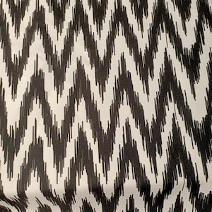 black white Chevron fabric, black white  zig zag fabric, black white upholstery fabric , vintage zigzag, by the yard fabric