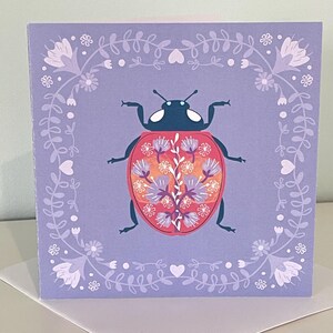 Carte de voeux coccinelle - design scandinave