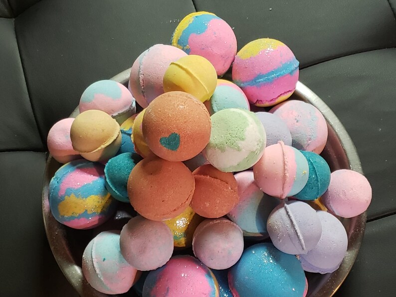 where sells bath bombs