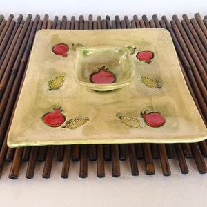 Granatapfel Keramik Servierplatte Geschirr Set .Judaica Geschenk für jüdische Feiertage, israelische Keramikkunst .bedeutungsvolles Geschenk für Gastgeberin.