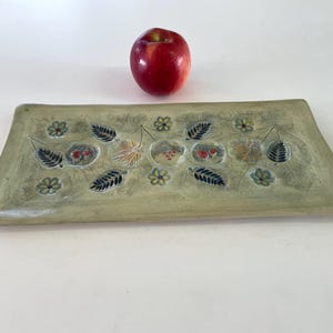 Keramik Fülle Serviertablett, Keramik Teller mit Granatäpfeln und 7 Arten, handgefertigte Servierschale,Judaica jüdischen Geschenk,israelische Kunst.