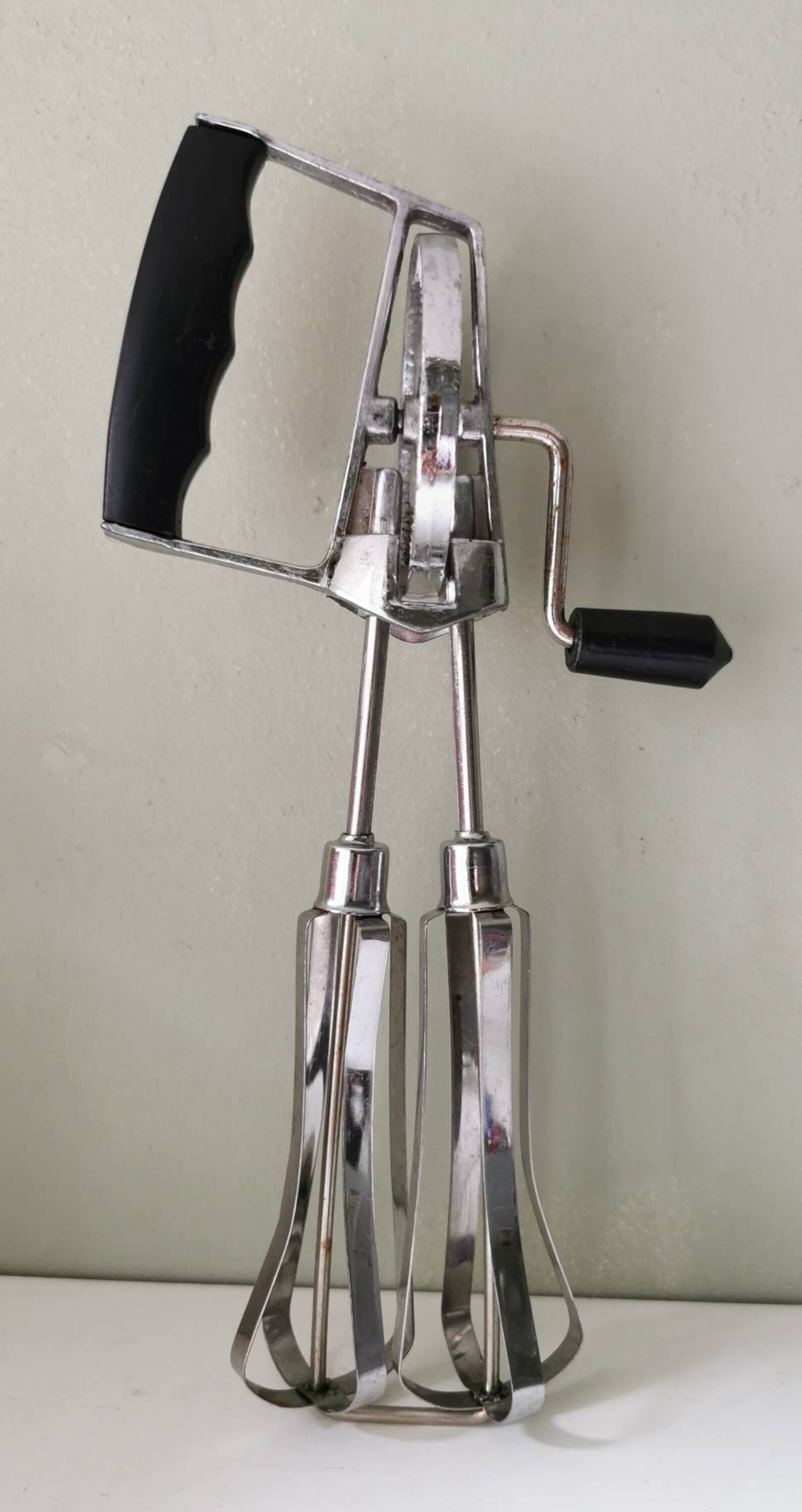 Retro hand whisk. Rotary whisk. Egg beater. 1980s Etsy