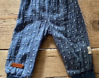 Pantalon enfant en mousseline à acheter immédiatement en taille 74