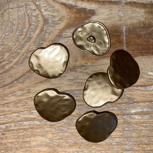Boutons décoratifs pour manteau / boutons à œillets « cœur » / bouton de veste / bouton en métal / boutons à œillets ondulés / asymétriques / pour femme / élégants