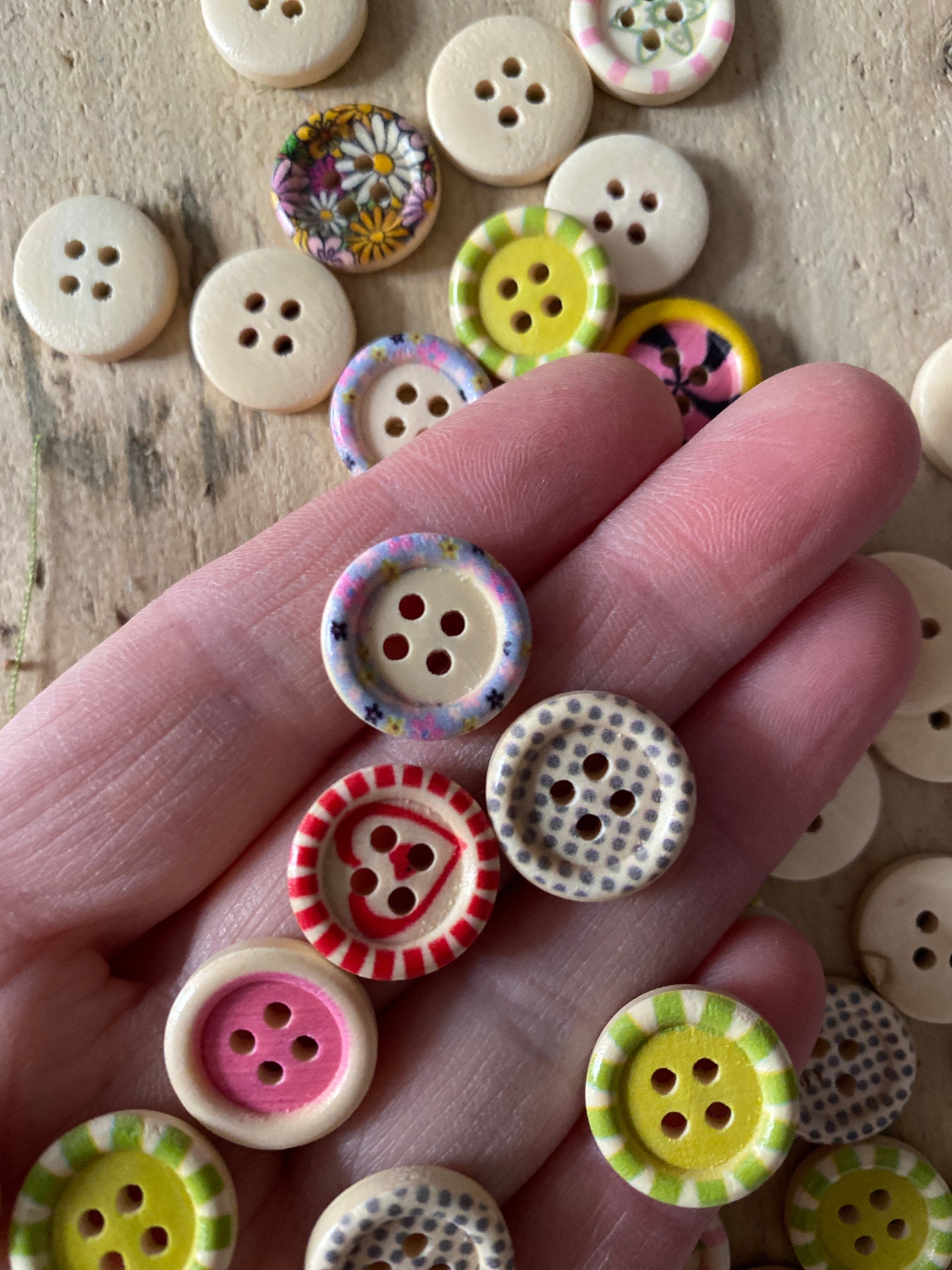 Handmade With Love Buttons, 25mm Wood Buttons, 25mm Handmade Buttons, 1  Inch Round Wooden Buttons 