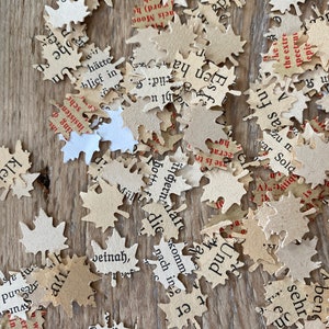 Confettis durables AUTOMNE 100-200 pièces faits à la main / décoration d’automne vintage / feuilles de papier de vieilles pages de livres / carnaval
