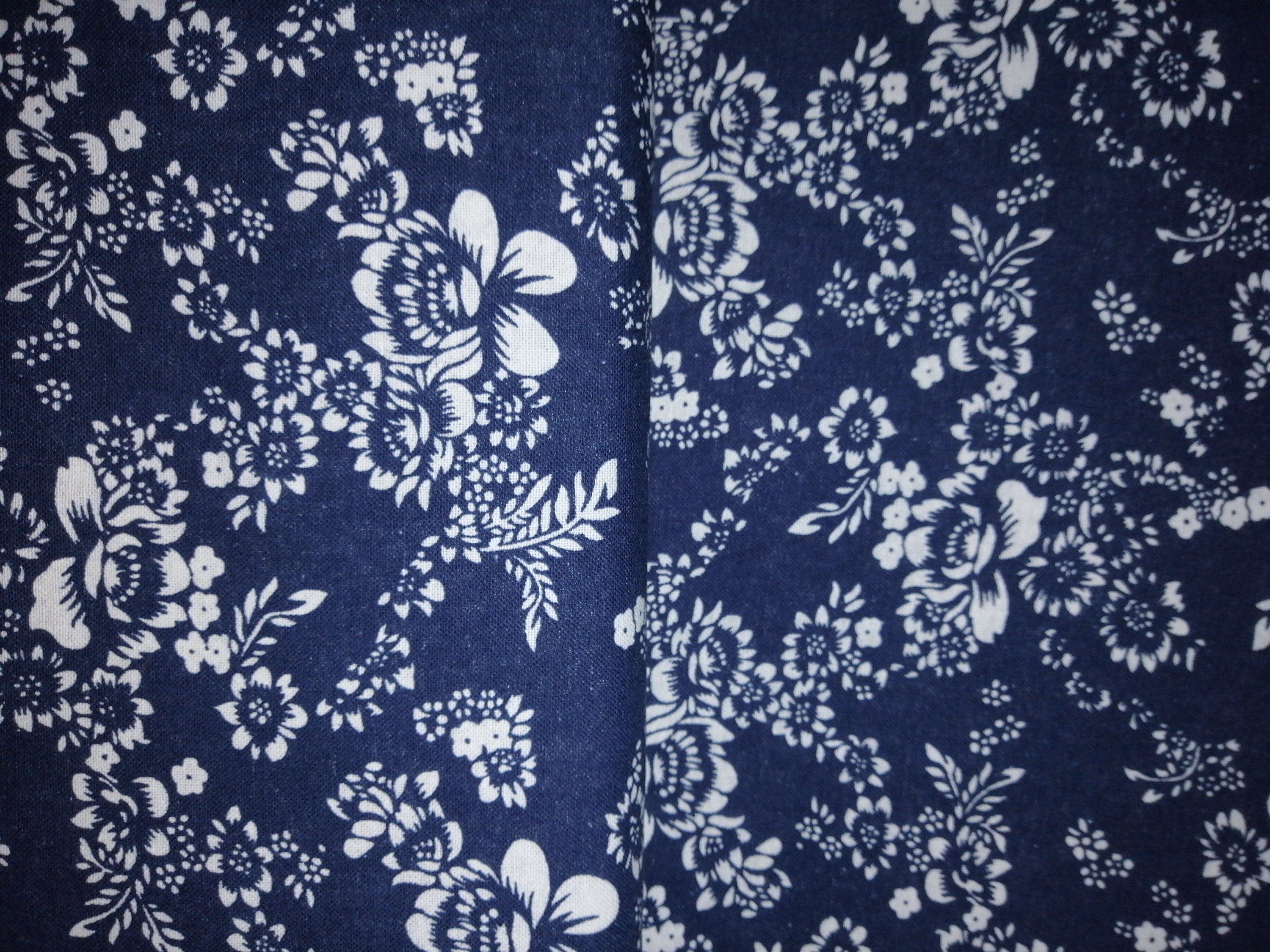 0.25 m high-quality cotton woven fabric, linen look, blue, floral