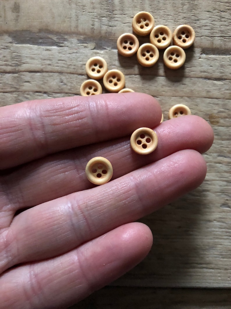 10 Natural Mini Buttons, Round Wooden Button, 9 Mm Buttons - Etsy