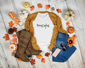 Grateful Tee, Grateful T-shirt, Tshirt for her, Cute Thanksgiving Tee, Cute Fall Shirt, Great Gift, Sister gift, Mother gift, GRATEFUL, Mom