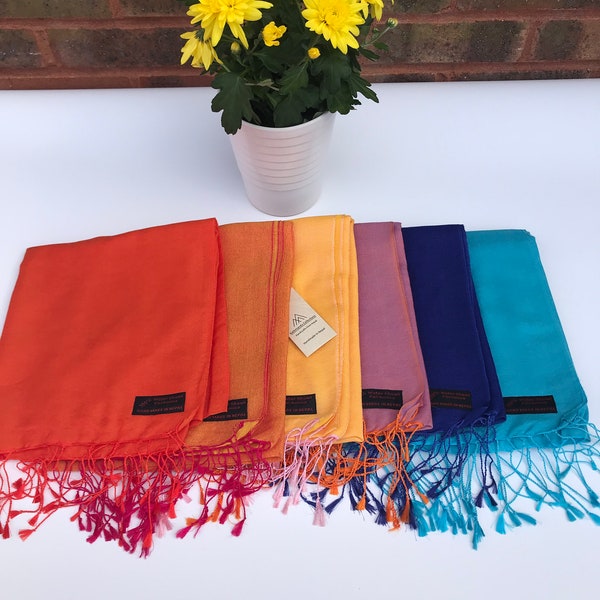 wrapping a pashmina shawl