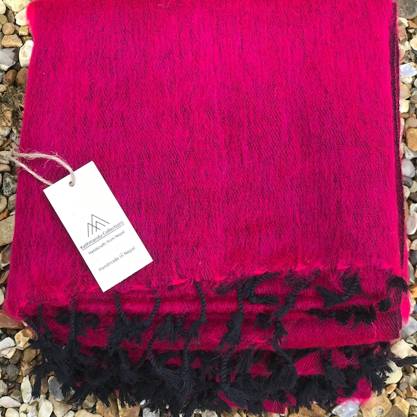 Yak Wolle Decke/ Farbe Magenta/Handgefertigt in Nepal/Übergroße Warme/Handgewebte Decke/Weich und Warm/Ideal für Geschenk