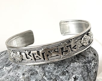 Om Mani Padme Hum Buddhist Bracelet | Nepal Tibet-  Cuff Bracelet Bangle | Nepal Buddhist Bracelet | Fine Spiritual Jewellery Mantra