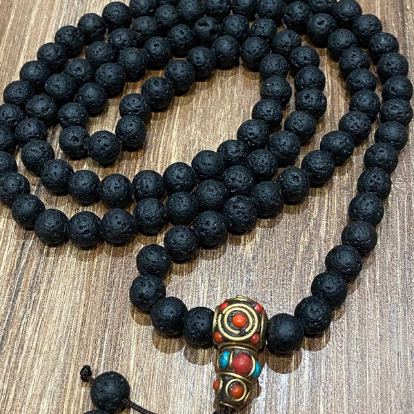 Lavastein 8mm108 Perlen Mala Halskette mit tibetischen Türkis Zählern, Meditation Mala Japa Mala, buddhistische Gebetsmala handgefertigt in Nepal