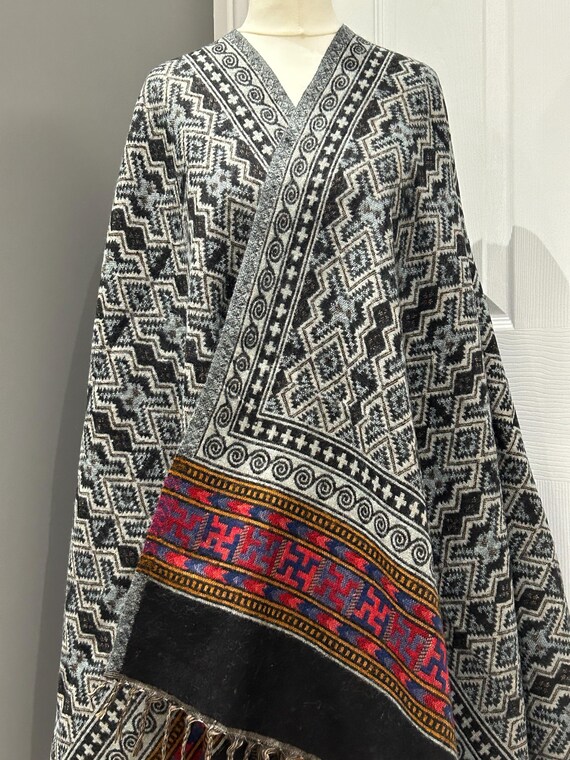Yak Wool Shawl | Handmade in Nepal | Shawl and Wrap | Wool
