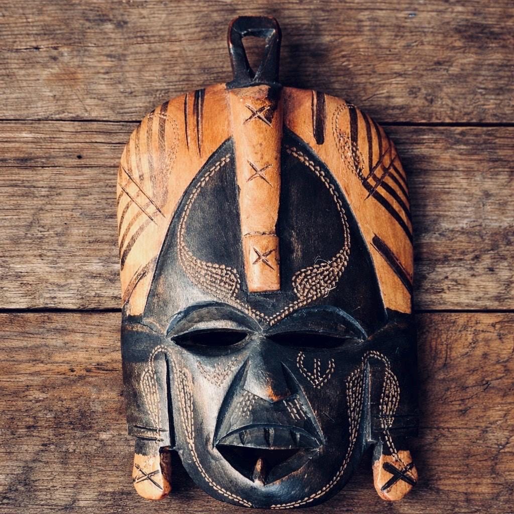 アフリカ 民族 マスク 木彫 ケニア Kenya wood masks - Etsy 日本