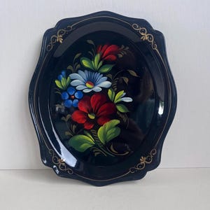 Folkart vintage hand painted floral Toleware tray.Vintage Russian Zhostovo Hand Painted Tray – Black Lacquer Floral Metal Wall Decor